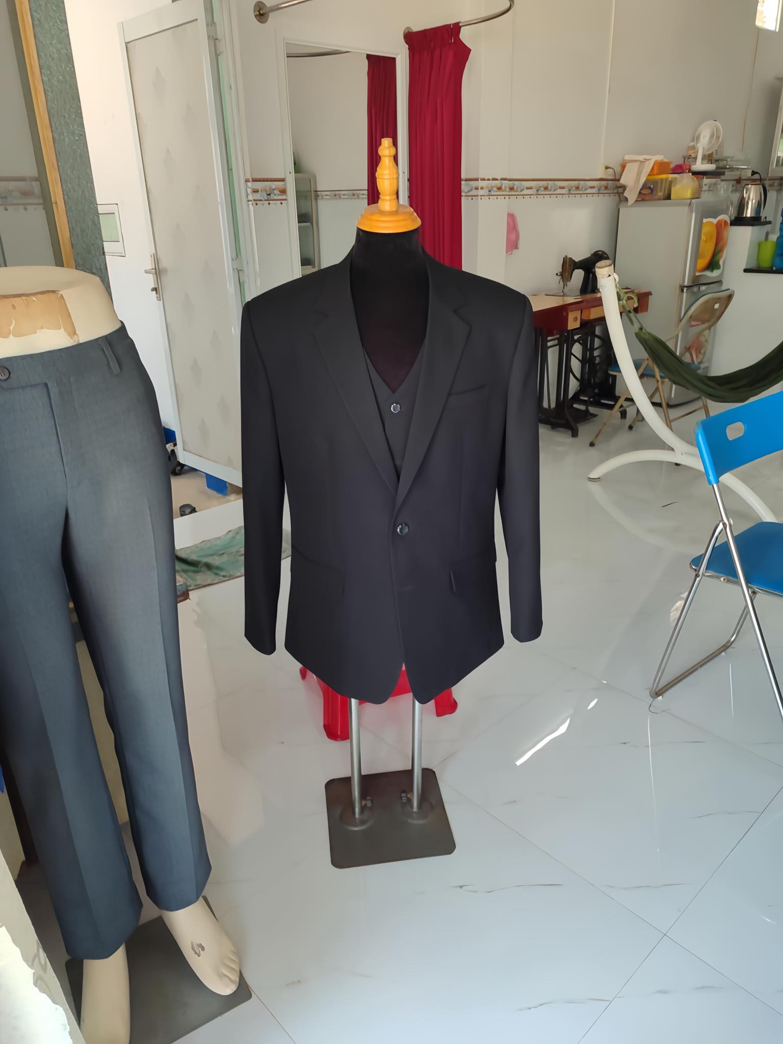 Xem ảnh  của khách hàng - Anh Tailor